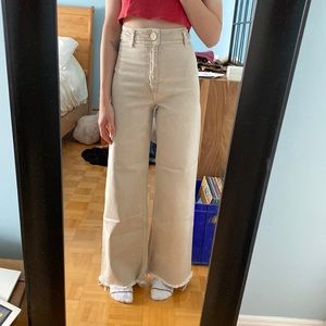 Zara wide leg, cream coloured pants. Size XS